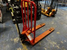 MANUAL PALLET JACK