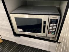 PANASONIC COMMERCIAL MICROWAVE