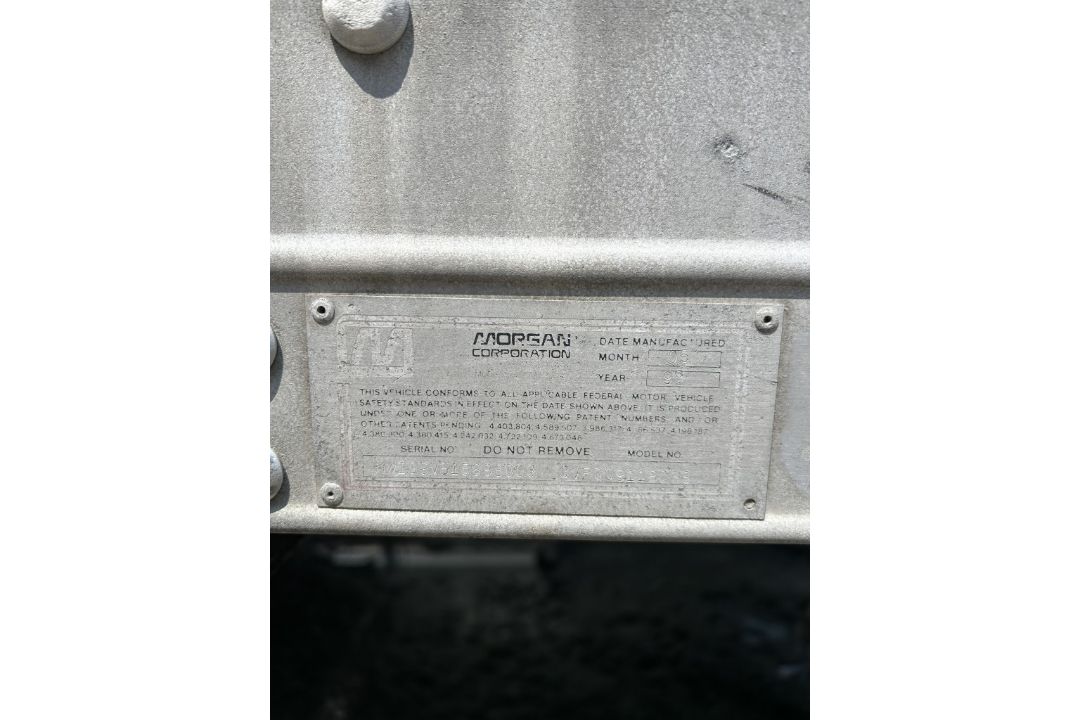 1999 INTERNATIONAL 4700 DT466E BOX TRUCK - Image 10 of 16