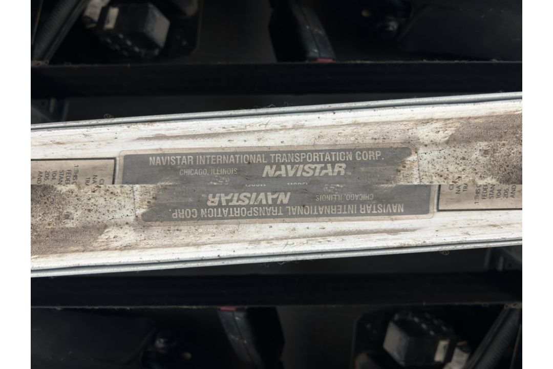 1999 INTERNATIONAL 4700 DT466E BOX TRUCK - Image 18 of 19