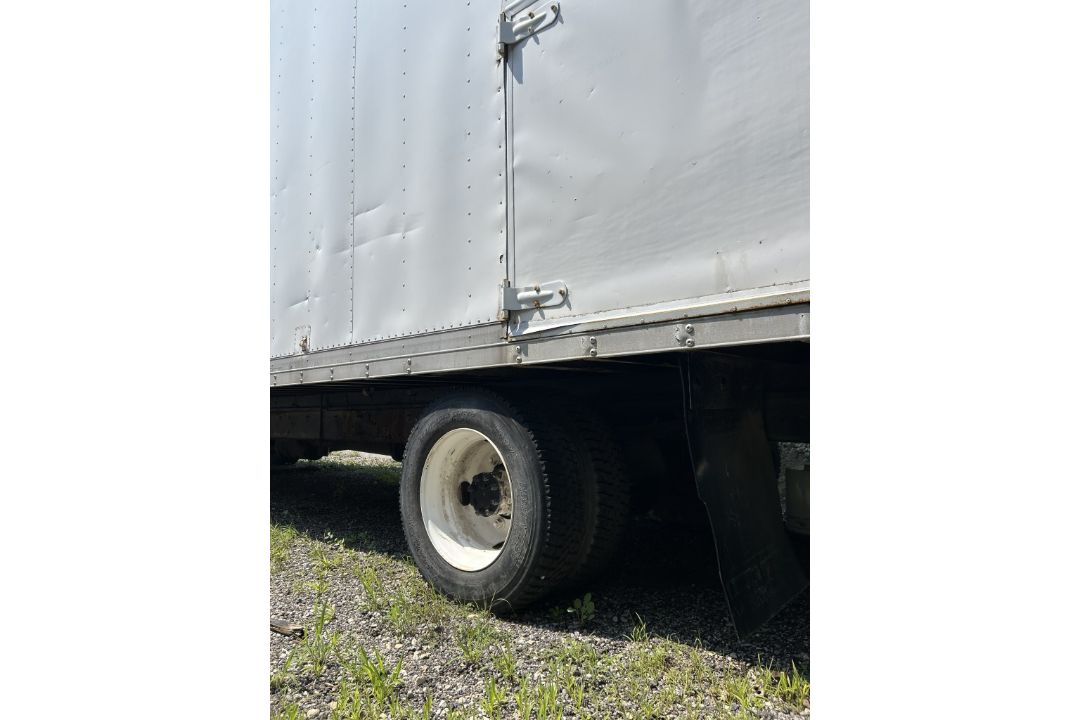 2003 INTERNATIONAL 4300 DT466 BOX TRUCK - Image 7 of 19