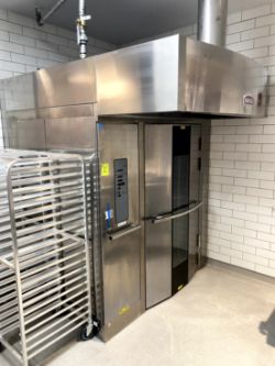 SHORT NOTICE Major Retailer Auction Holmdel 09/17