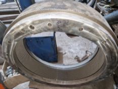 Pellet Press - Paladin 1200BHR refurbished die type 6/115/115 with 13mm wear remaining. Track