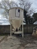 Live Bin - Live bin 2.2 metres diameter x 3.2 metres high with 11kw bottom mounted drive. It has two