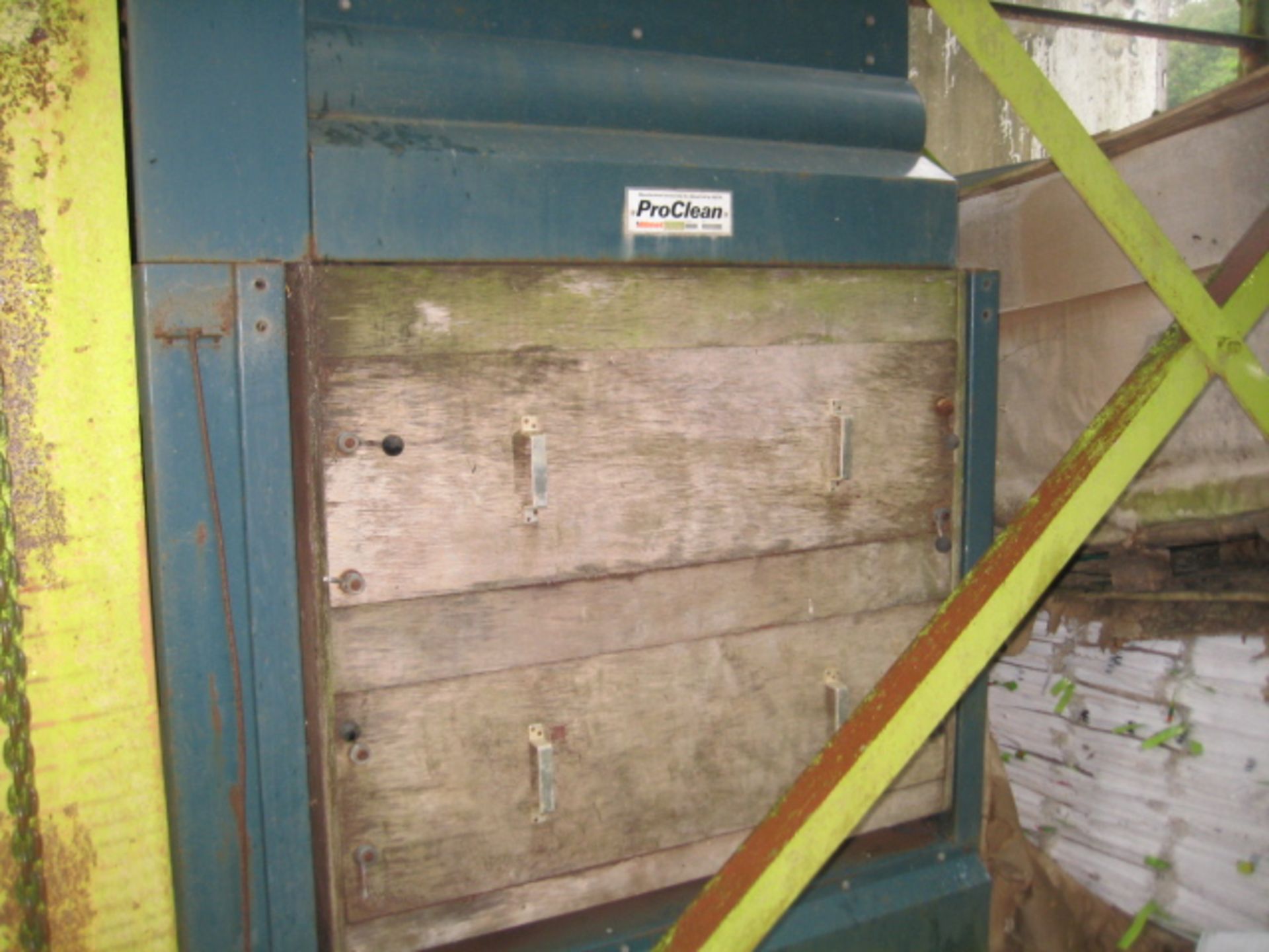 Allmet Proclean 7 - 22 Reciprocating Grain Cleaner, with fan and spare screens, loading free of - Image 2 of 5