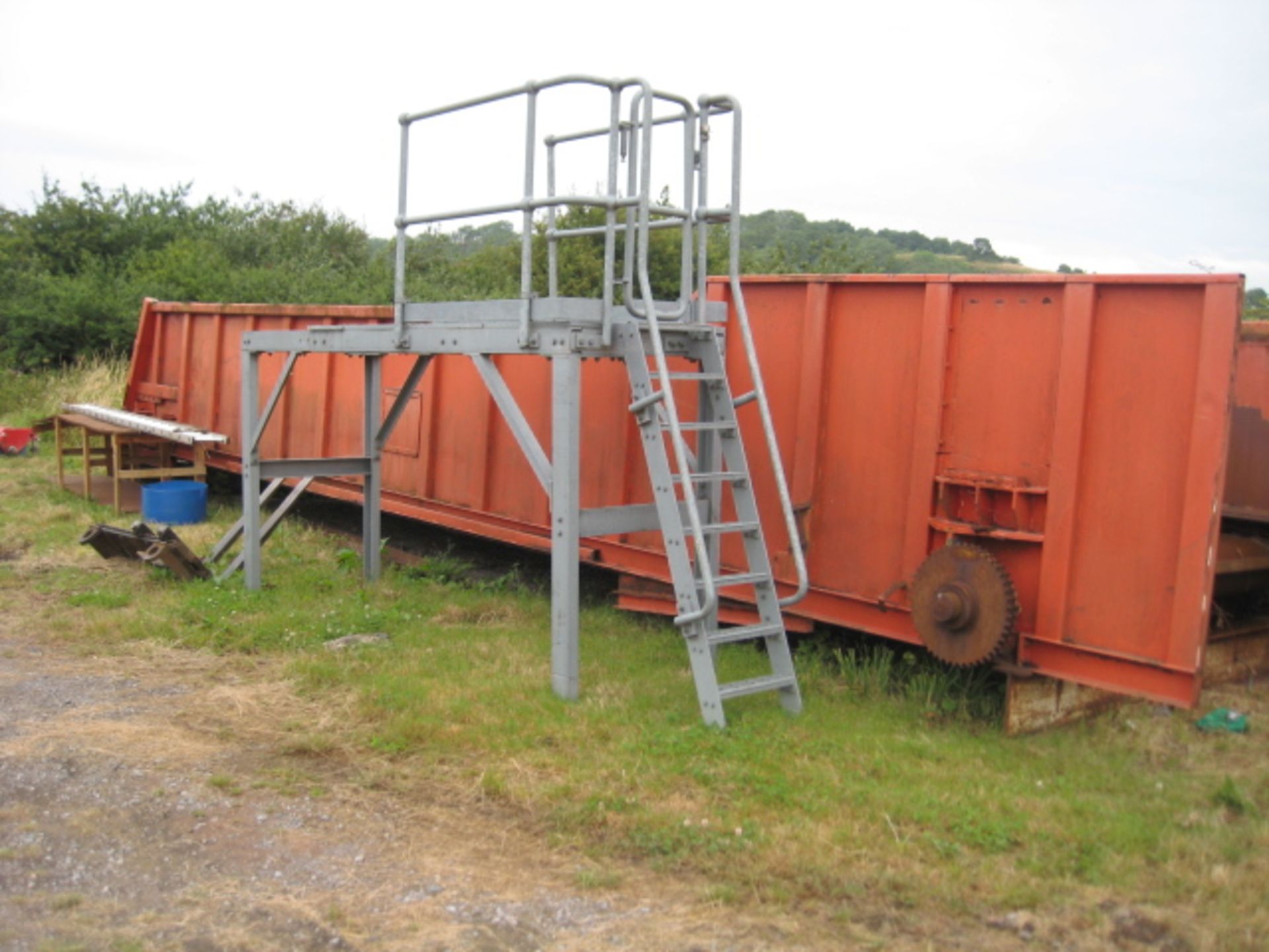 Bunker/ Feeder, approx. 2.8m wide x 12.5m long x 1.6m deep, on short support legs and gearbox (no - Image 4 of 12