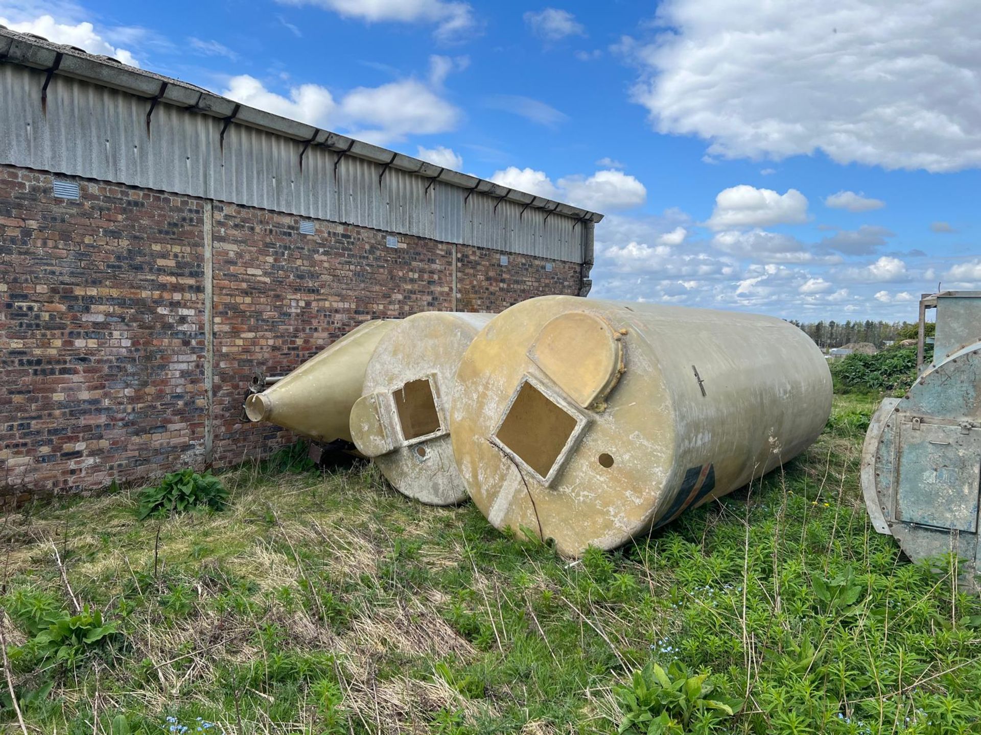 Isala Glass Reinforced Plastic Silo, with steel support frame, silo approx. 2m dia., with 4.8m - Image 5 of 6