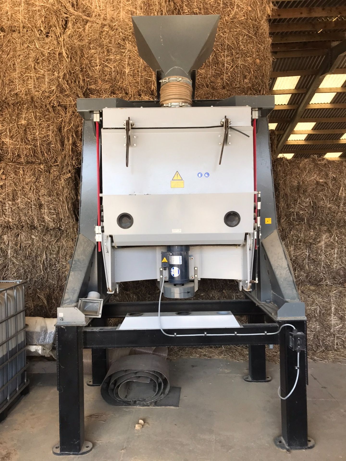 GCS 1400 Screen Grain Cleaner, year of manufacture 2024 and little used, with two screen boxes one