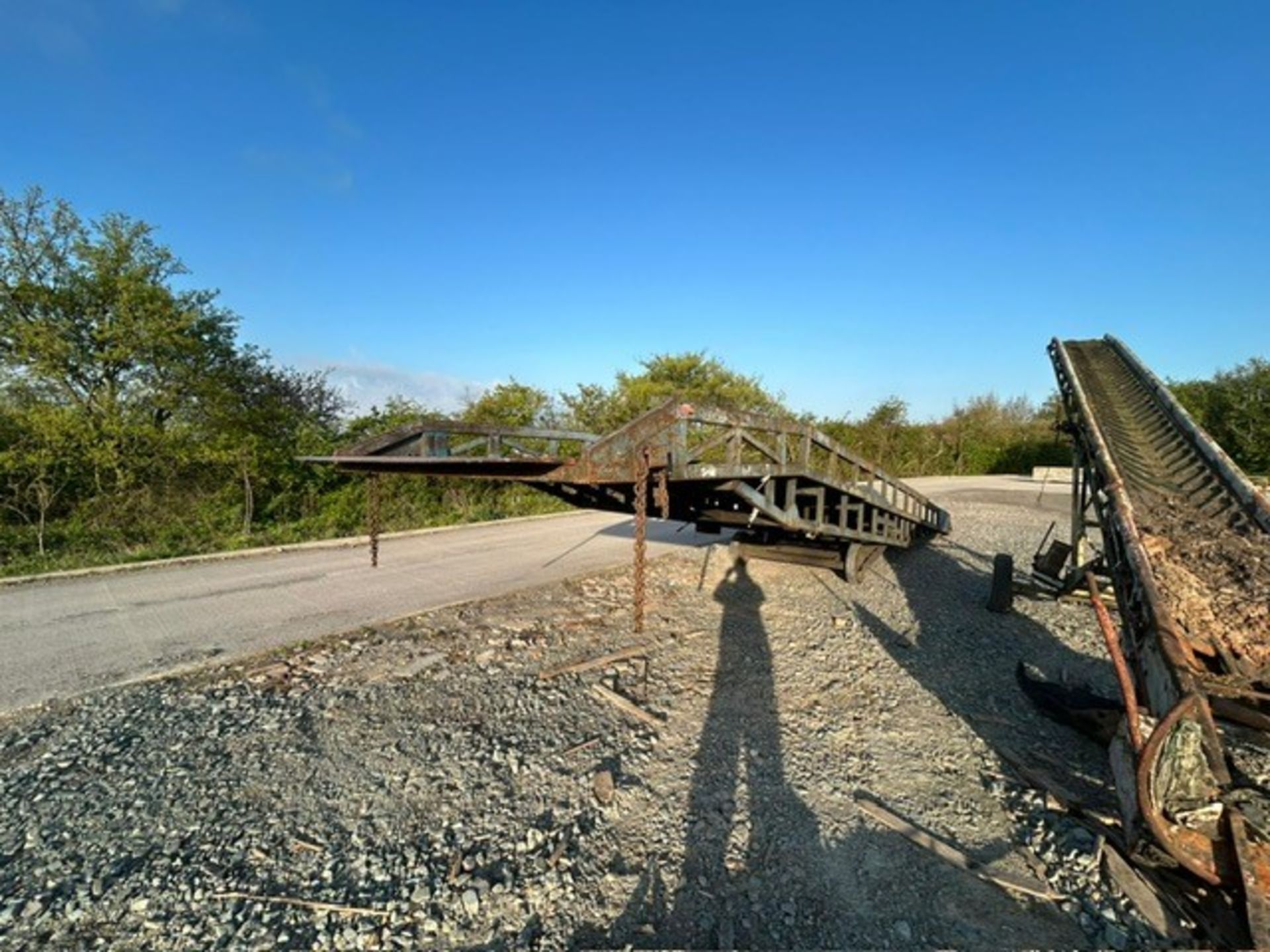 Container Ramp, with wheels, understood to carry up to 8T, approx. 11.5m long x 2.4m wide, loading - Image 4 of 4