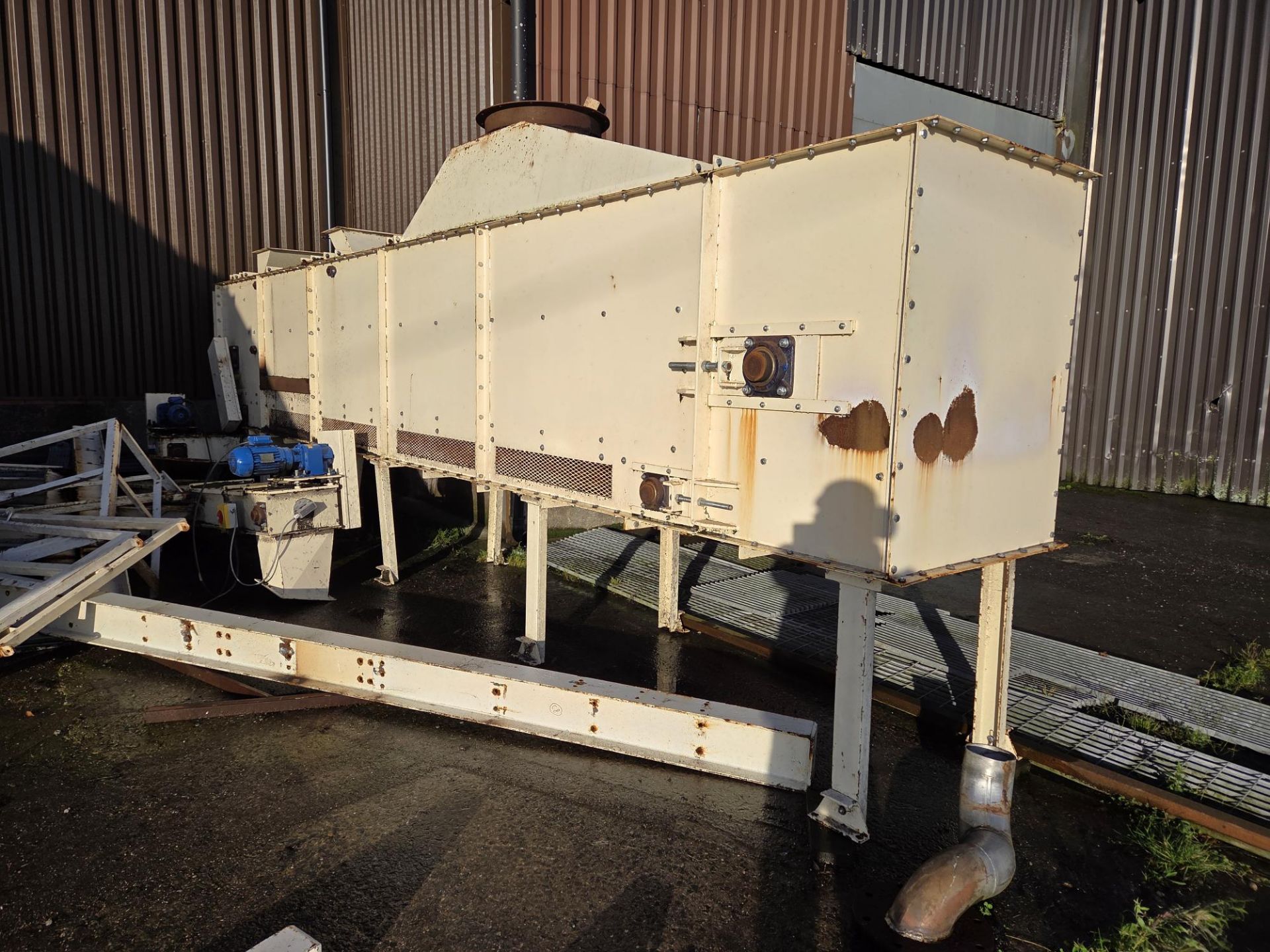 Two Deck Pellet Cooler, approx. 6.2m long x 1m wide x 1.3m high, with drive and twin chain discharge