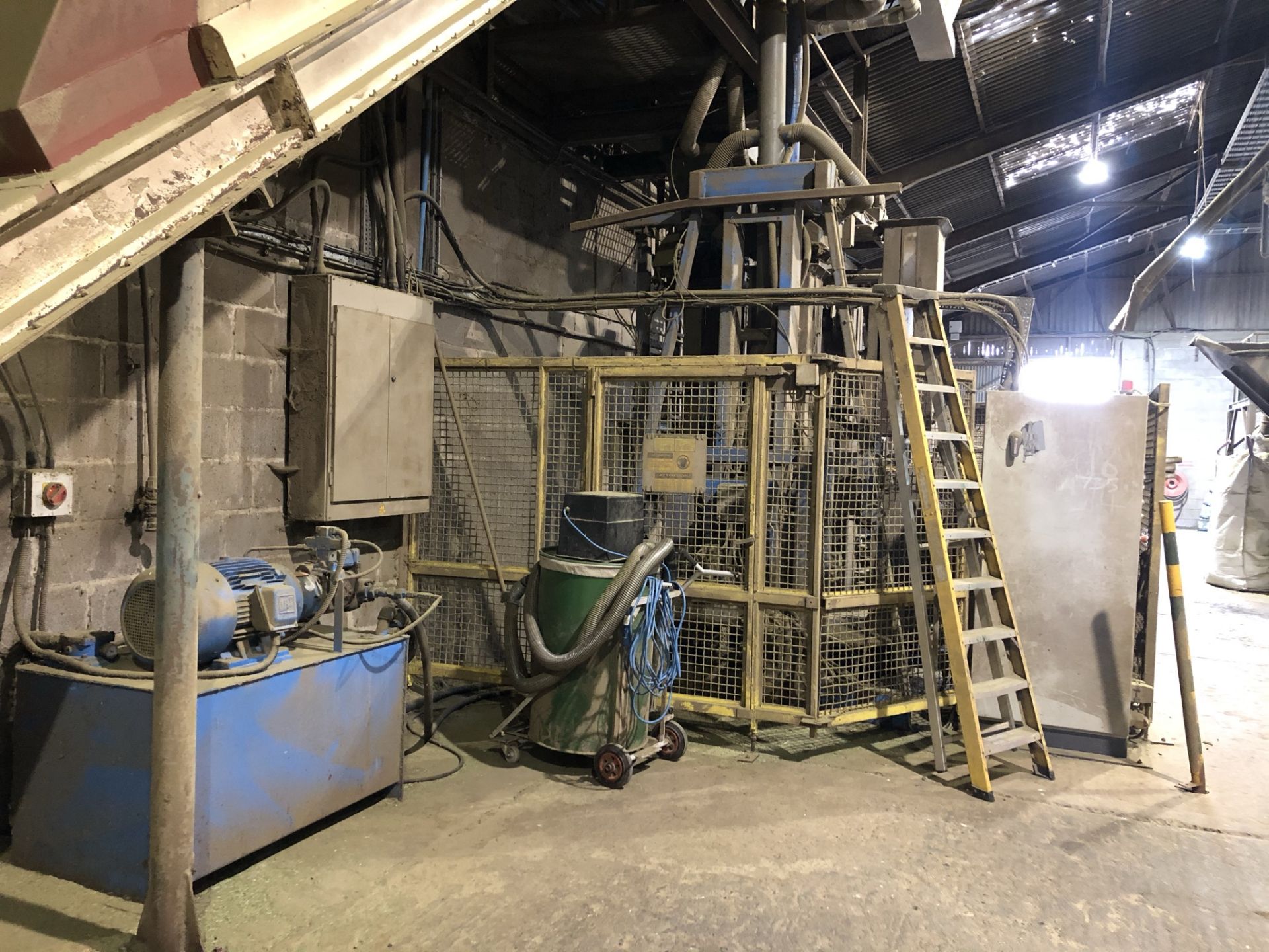 Premier Tech 4 EM600R Station Vertical Baler (undestood to be 1996 vintage), serial no. A-96-SER. - Image 5 of 6