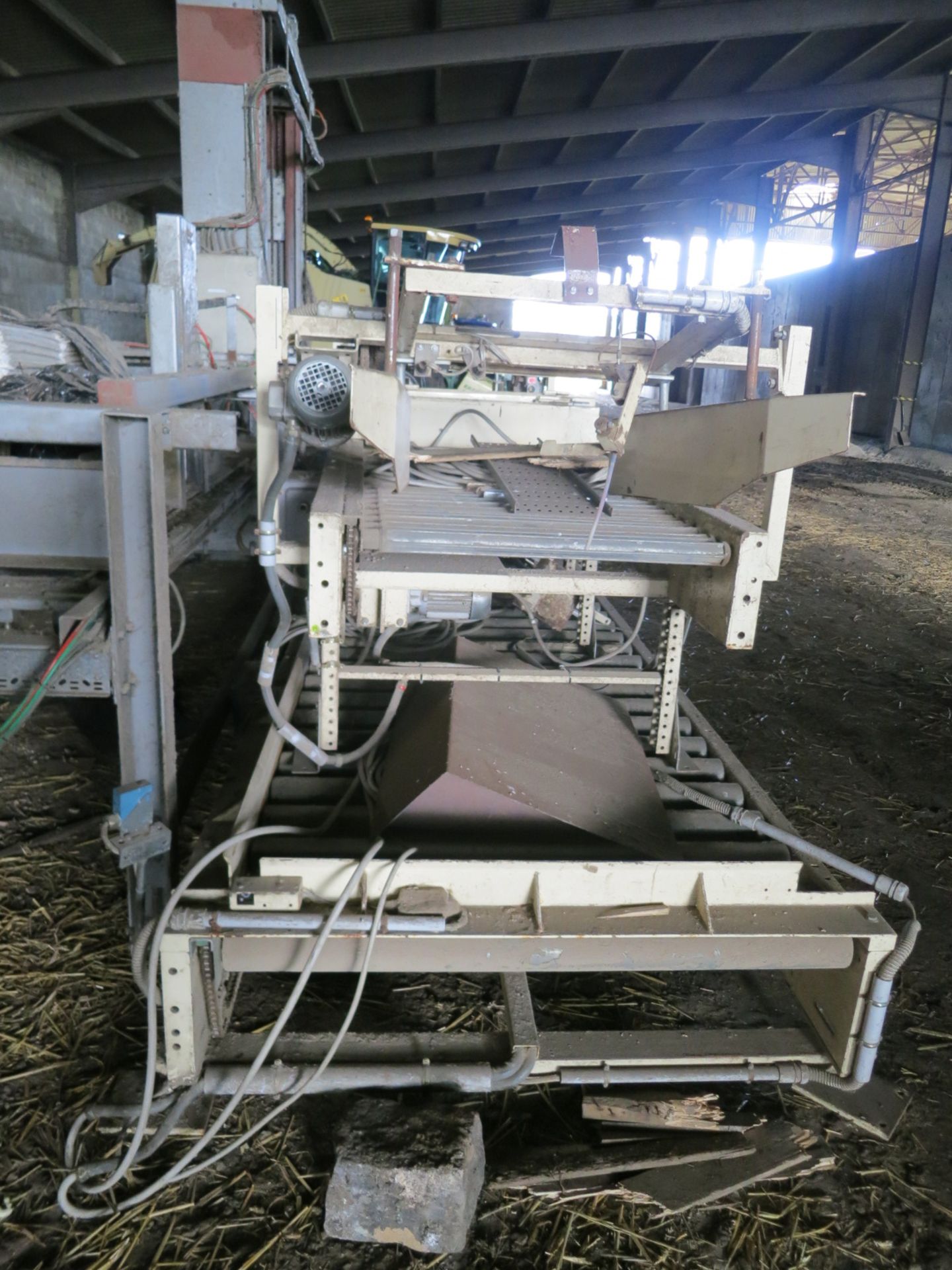 Pacepacker F1 Low Level Palletiser, with pallet magazine, entry and exit conveyors and control - Image 2 of 14