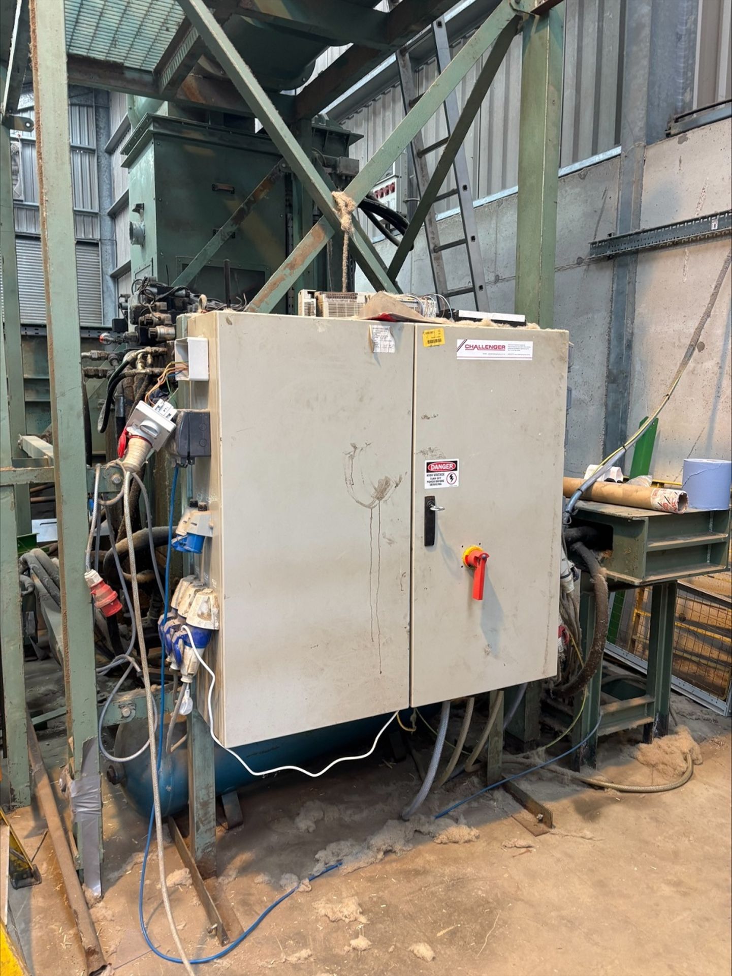 Challenger Horizontal Form, Fill and Seal Baler, year of manufacture 2008, built for pre-chopped - Image 11 of 13