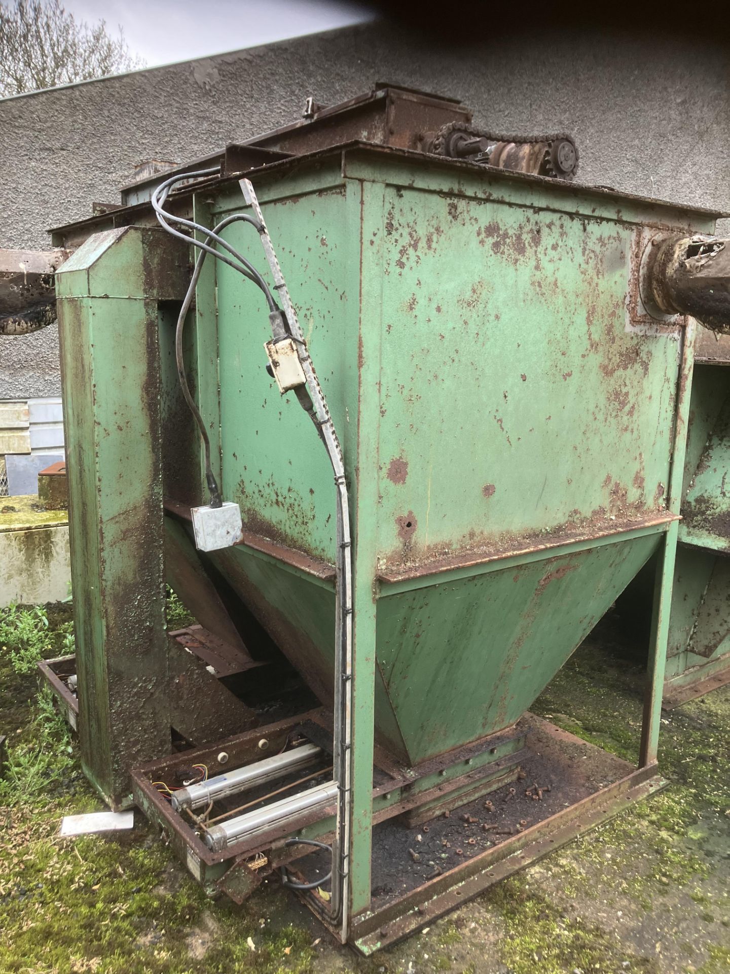 Christy & Norris ONE TONNE THREE TIER MIXER (ex-situ), loading free of charge - yes, lot location - Image 5 of 8