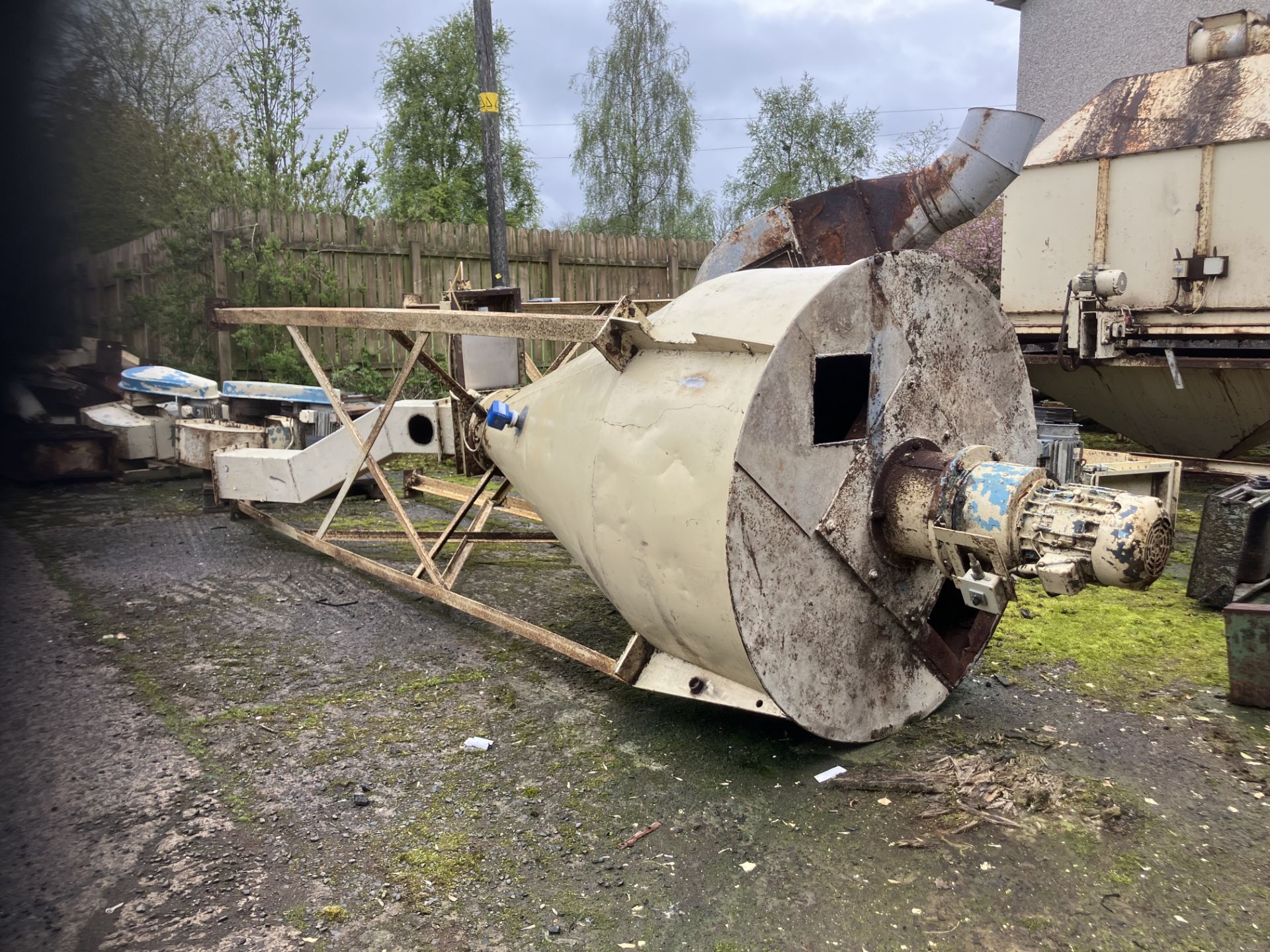 One Tonne Mild Steel Live Bin (ex-situ), loading free of charge - yes, lot location Ballymena,