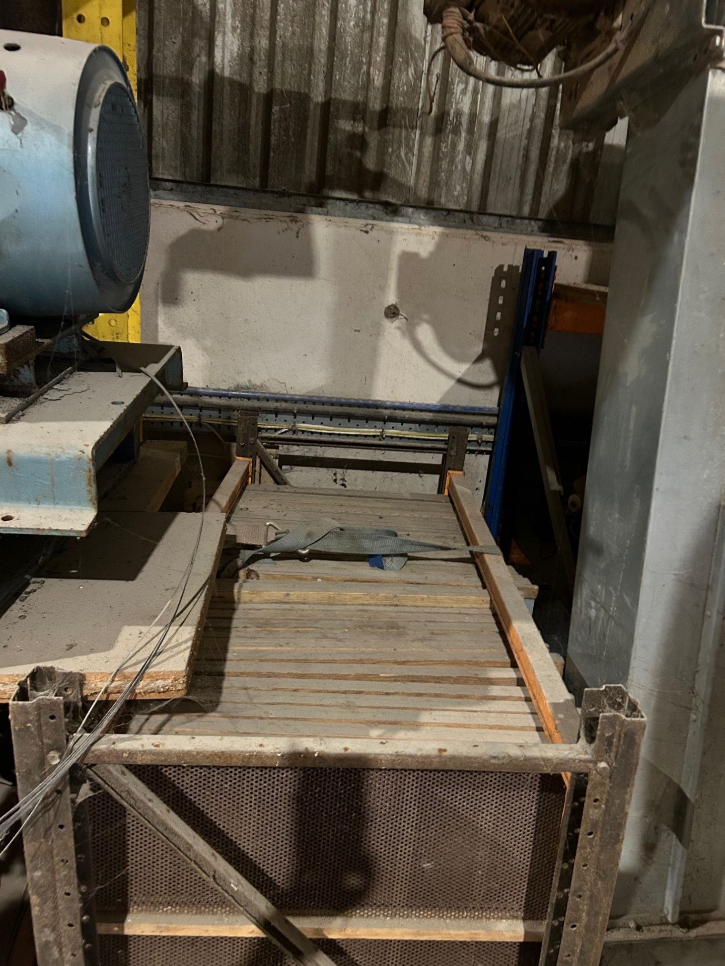 Allmet Proclean 7 - 22 Reciprocating Grain Cleaner, with fan and spare screens, loading free of - Image 5 of 5