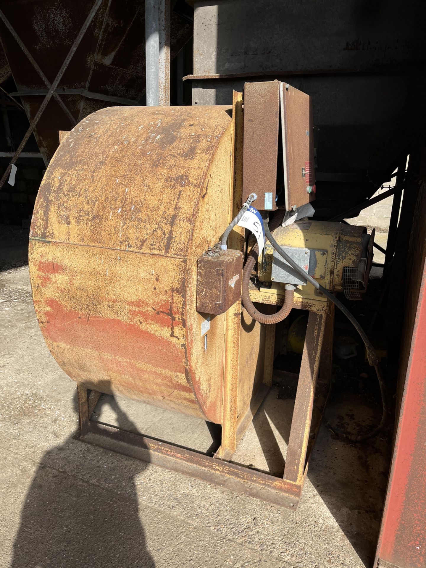 30Kw Centrifugal Drying Fan, lot located in Newark, Nottinghamshire (Vendors comments - casing - Image 2 of 6