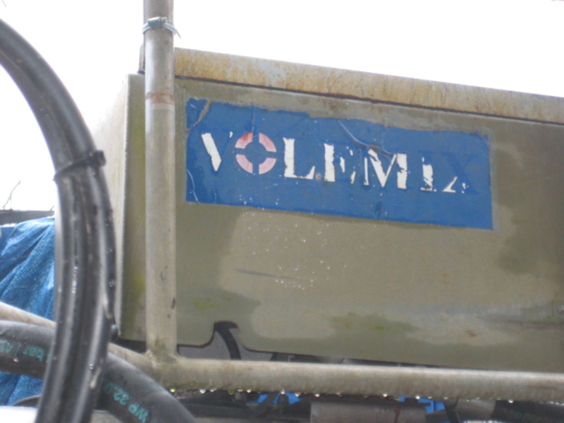 Floating Water Aerator Mounted, on two stainless steel cylindrical pontoons, with a trailer for - Image 9 of 9