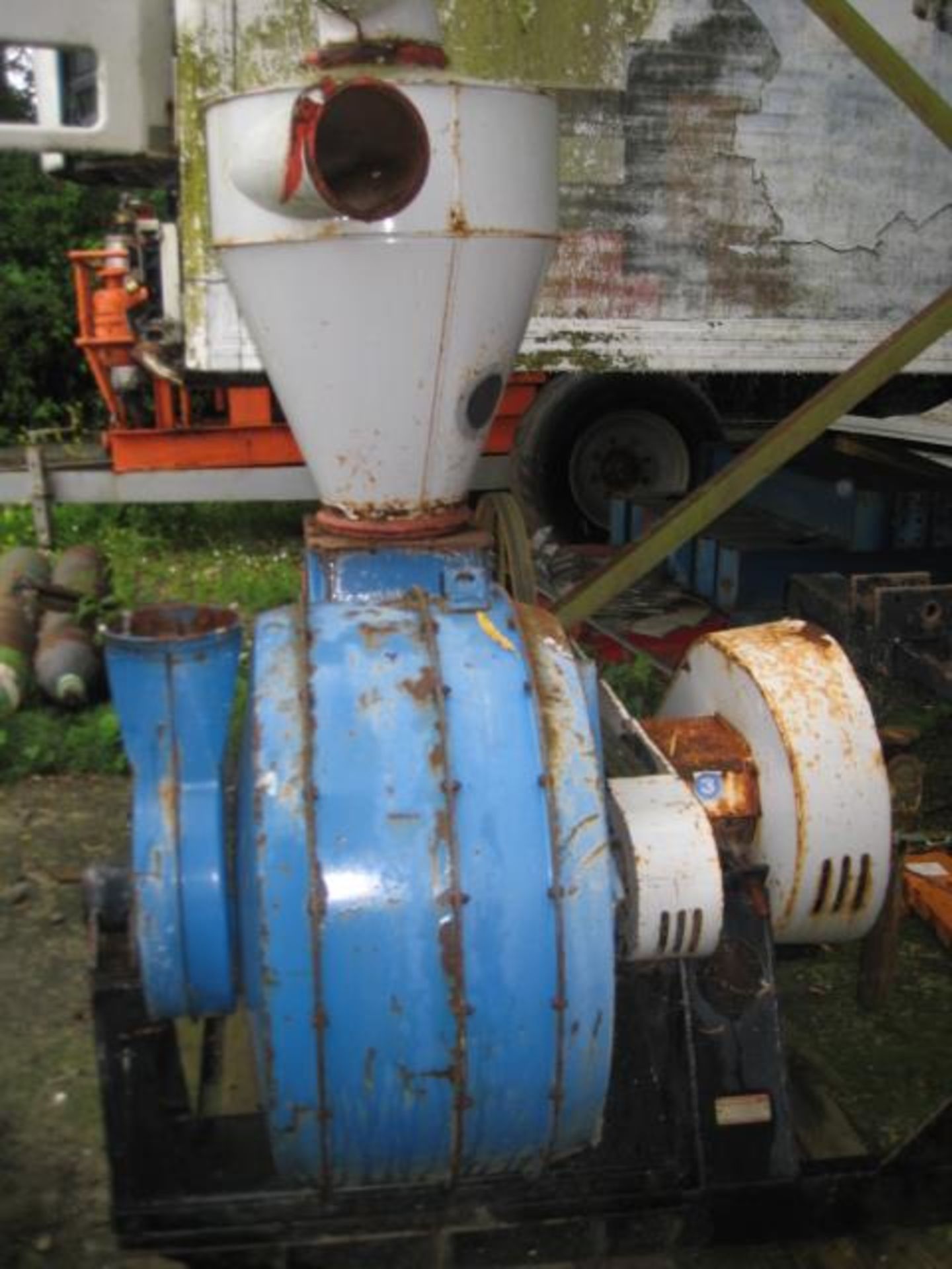 Kongskilde SUC500 Tractor Mounted PTO Driven Sucker/ Blower, with cyclone and rotary valve (no - Image 2 of 3