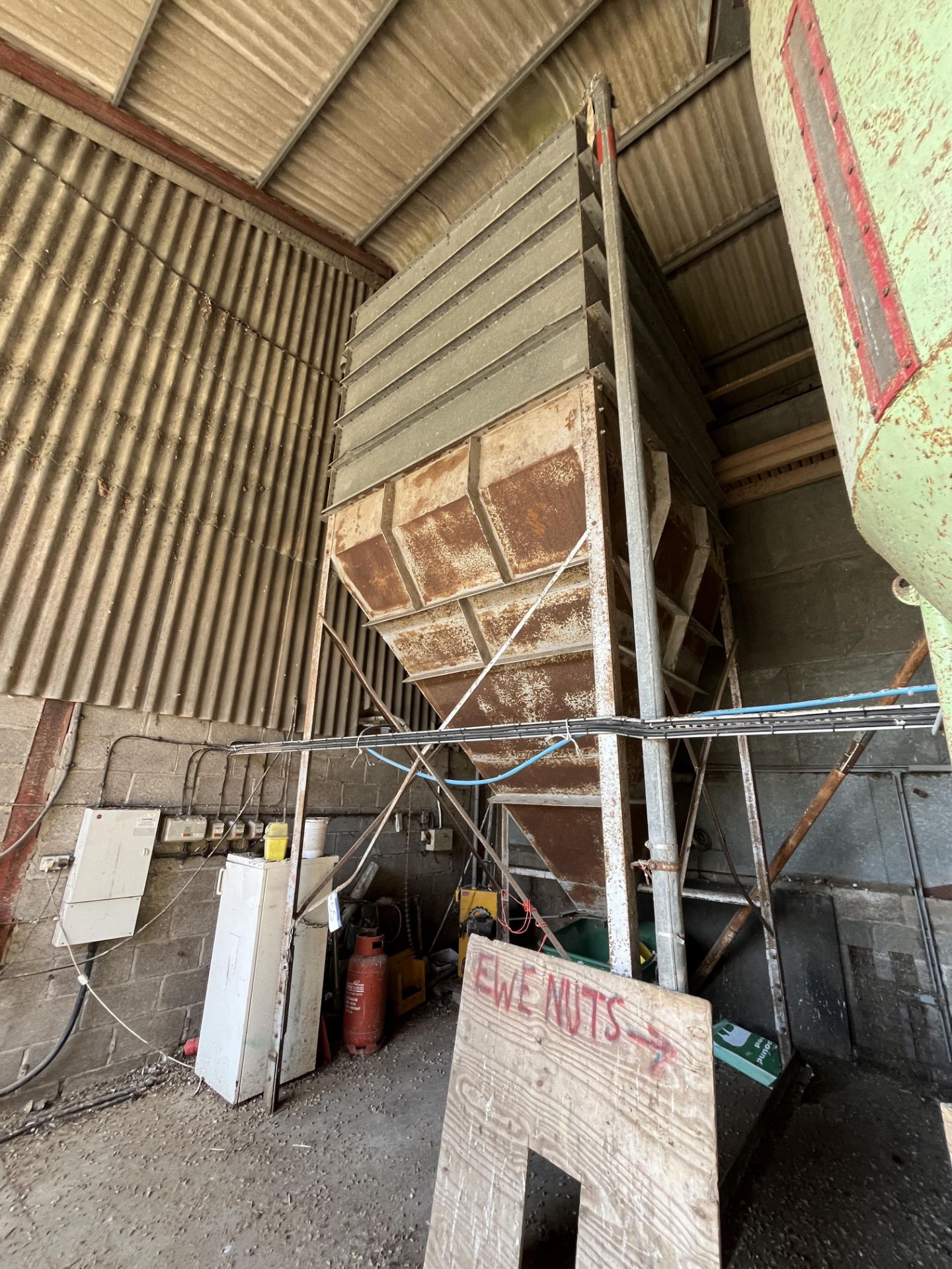 12 Tonne Free Standing Grain Silo, lot located Newark, Nottinghamshire Please read the following - Image 3 of 4