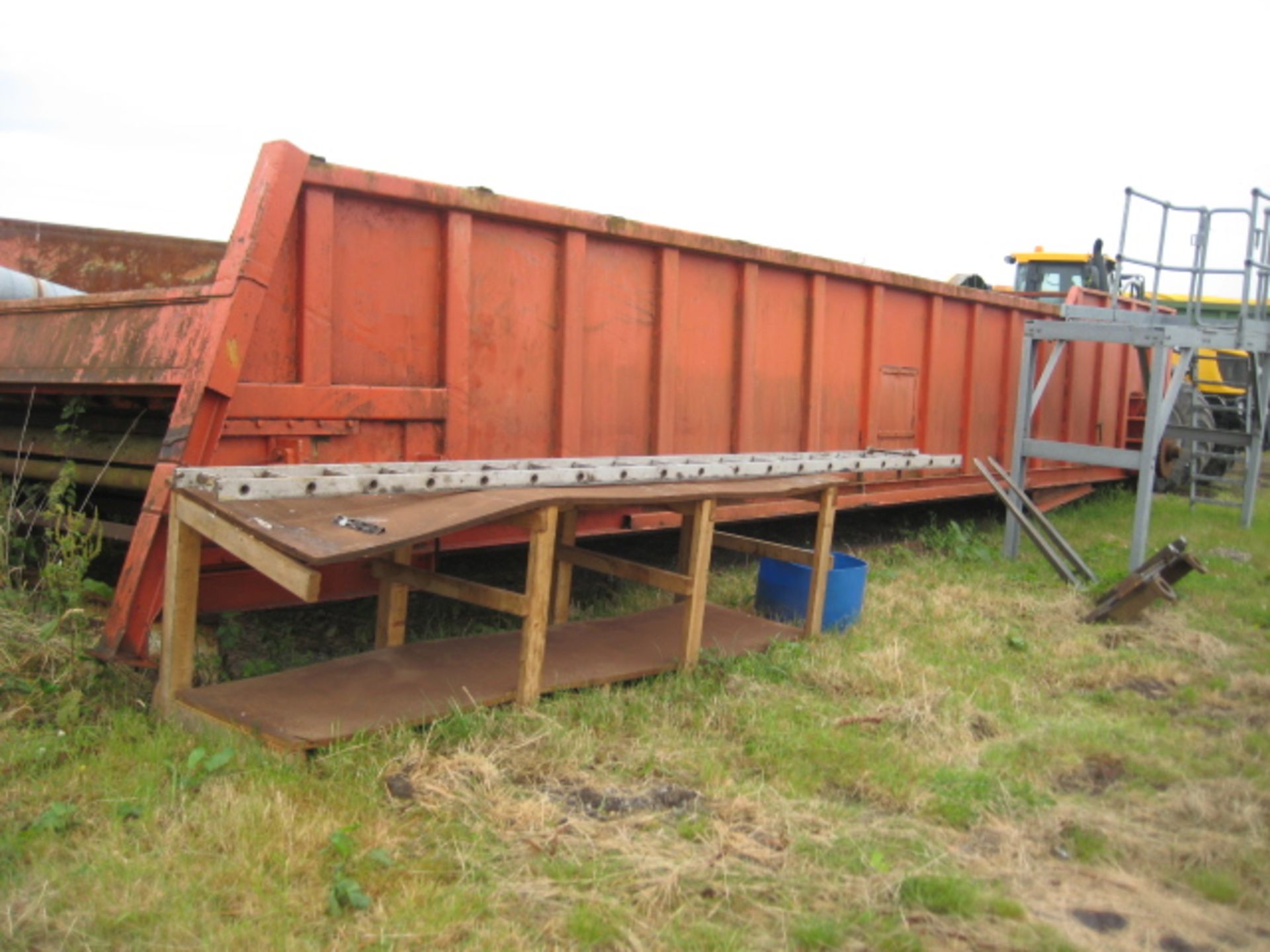 Bunker/ Feeder, approx. 2.8m wide x 12.5m long x 1.6m deep, on short support legs and gearbox (no - Image 9 of 12
