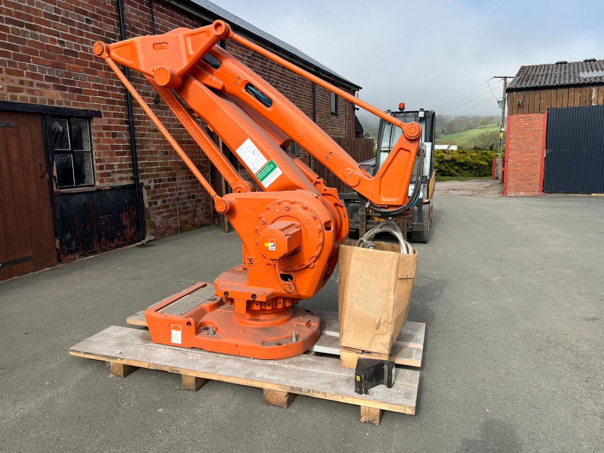 ABB IRB 660 M2004 ROBOT, Variant IRB 660-180/3 15, serial no 66Z-51473, year of manufacture 2007, - Image 4 of 8