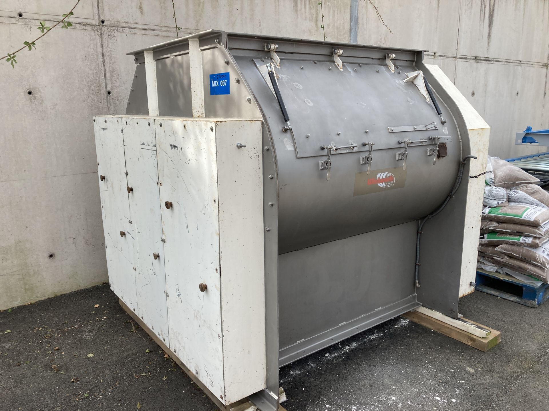Tatham approx. 1,000 litre 304 STAINLESS STEEL TWIN SHAFT PADDLE MIXER, serial no. 15391, year of - Image 2 of 6