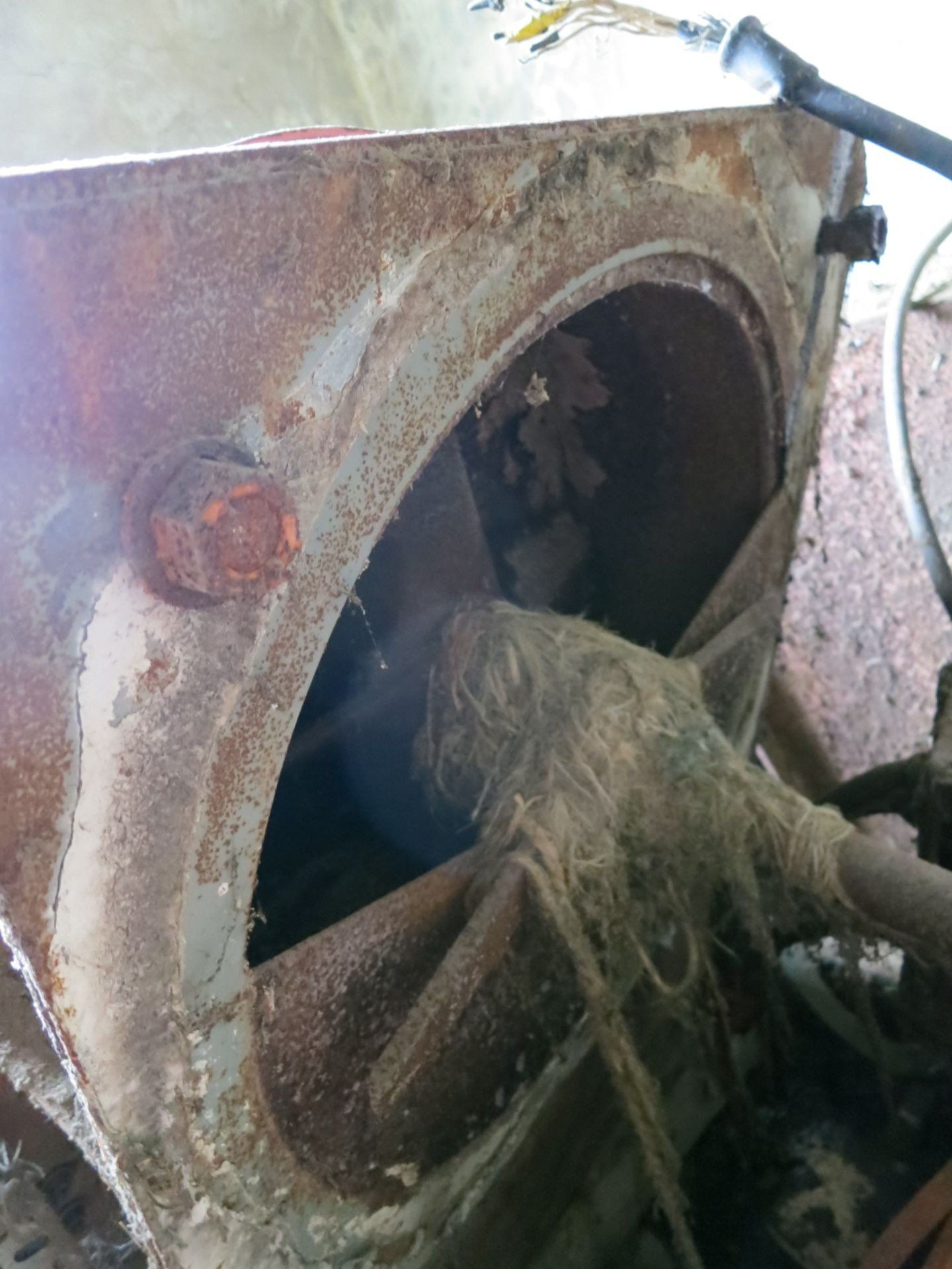 Buhler Rotary Bin Discharger, with 4hp drive, approx. 600mm dia, sweep arm, feed control gate and - Image 5 of 9