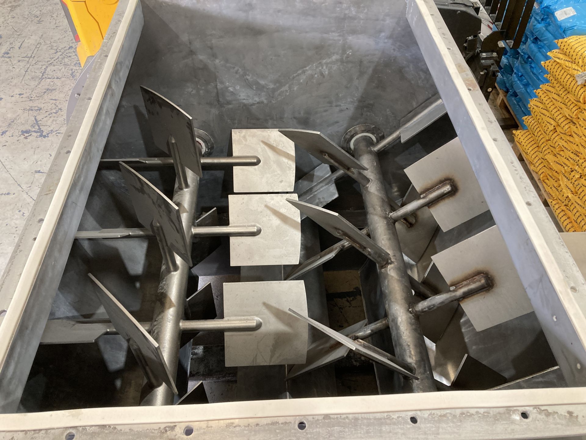 Tatham approx. 1,000 litre 304 STAINLESS STEEL TWIN SHAFT PADDLE MIXER, serial no. 15442, year of - Image 4 of 6