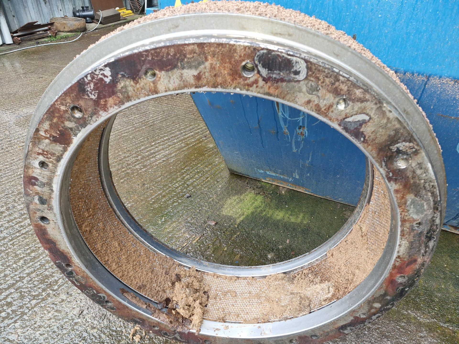 Paladin 1200BHR used die type 6/125/125, with 5-6mm wear remaining, loading free of charge - yes,