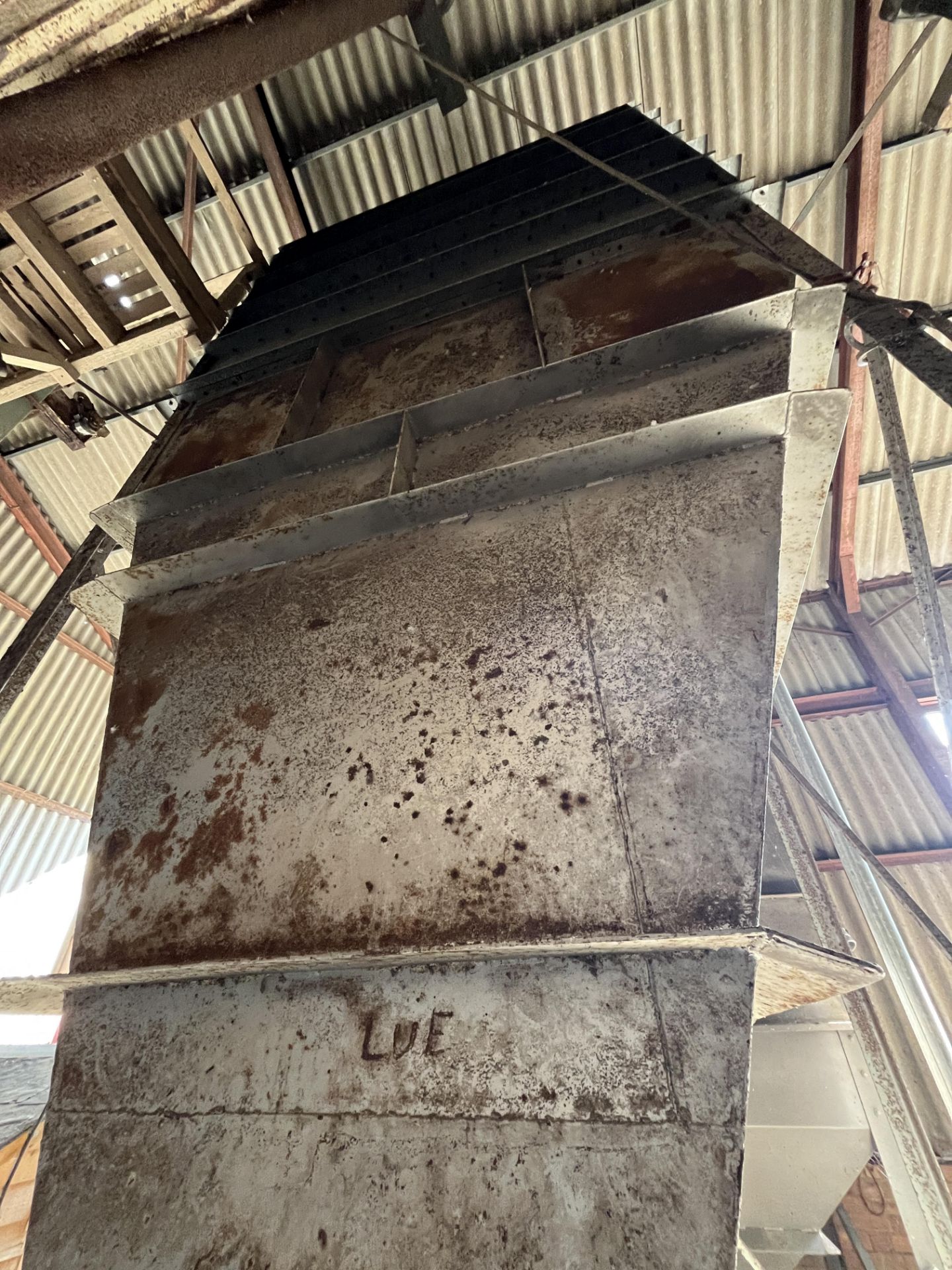 12 Tonne Free Standing Grain Silo, lot located Newark, Nottinghamshire Please read the following - Image 3 of 4
