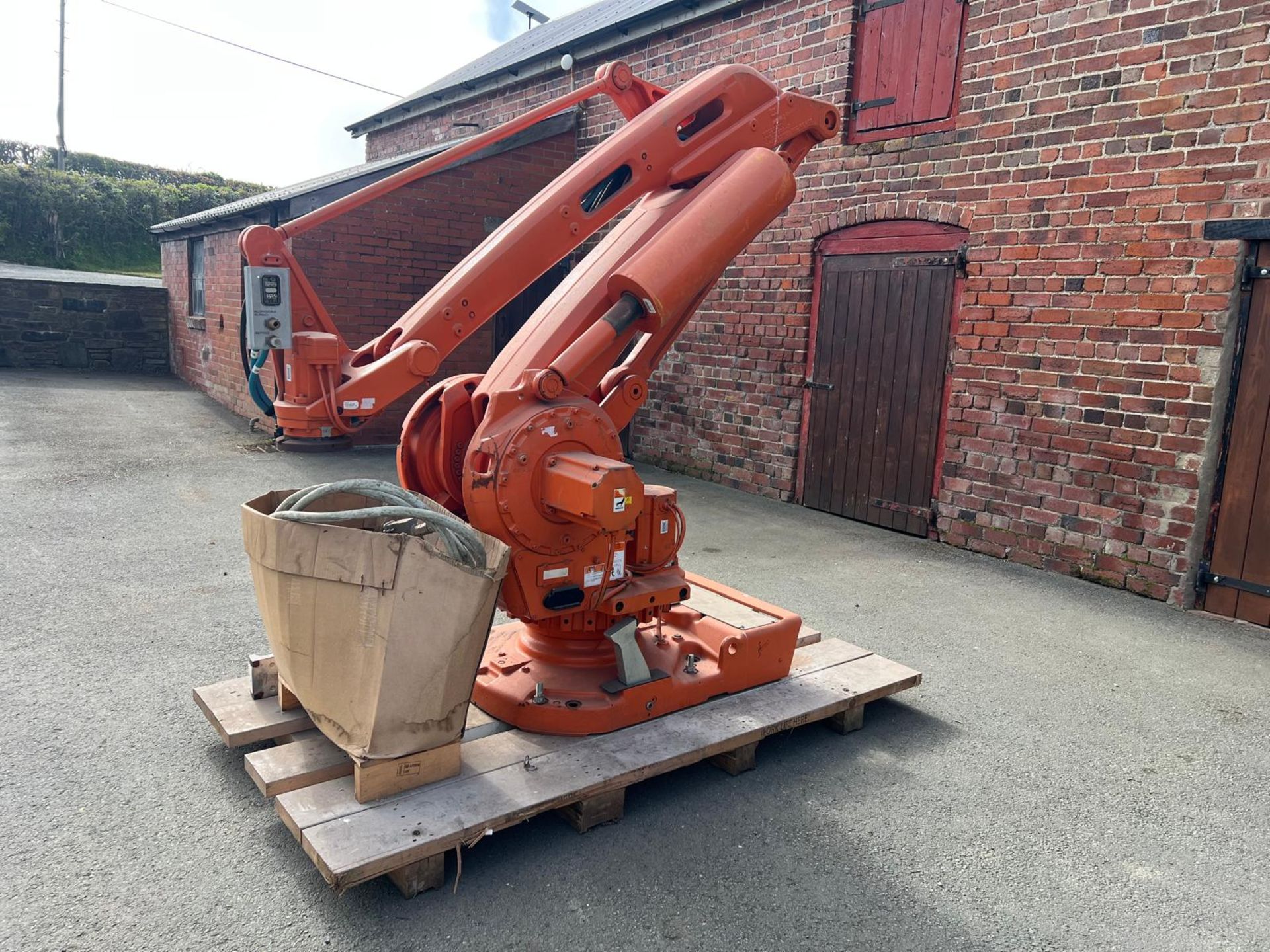 ABB IRB 660 M2004 ROBOT, Variant IRB 660-180/3 15, serial no 66Z-51473, year of manufacture 2007, - Image 2 of 8
