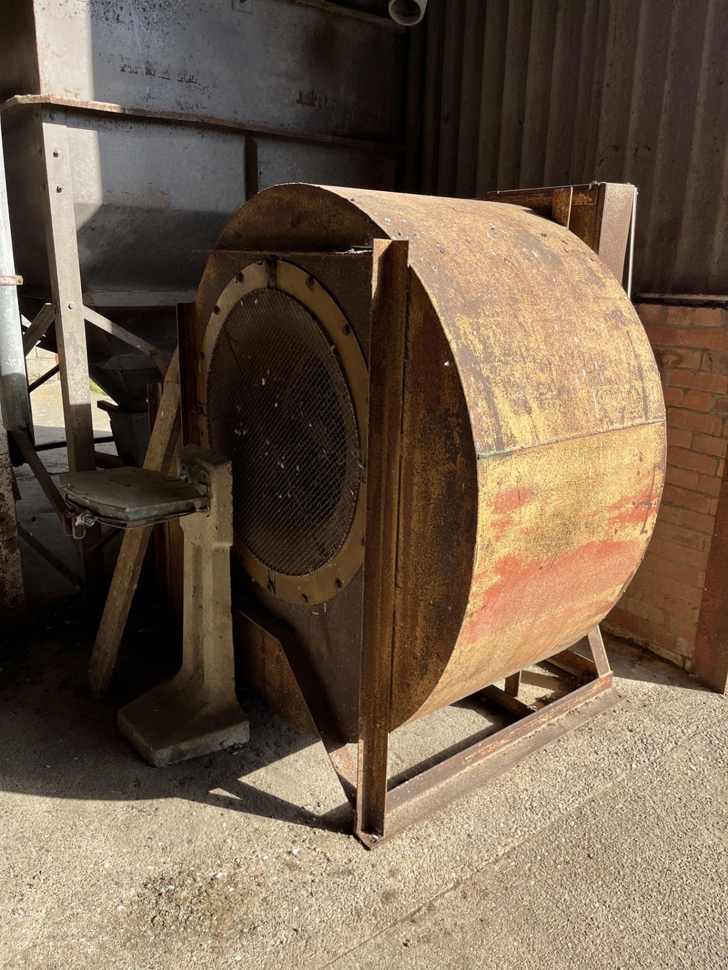 30Kw Centrifugal Drying Fan, lot located in Newark, Nottinghamshire (Vendors comments - casing - Image 4 of 6
