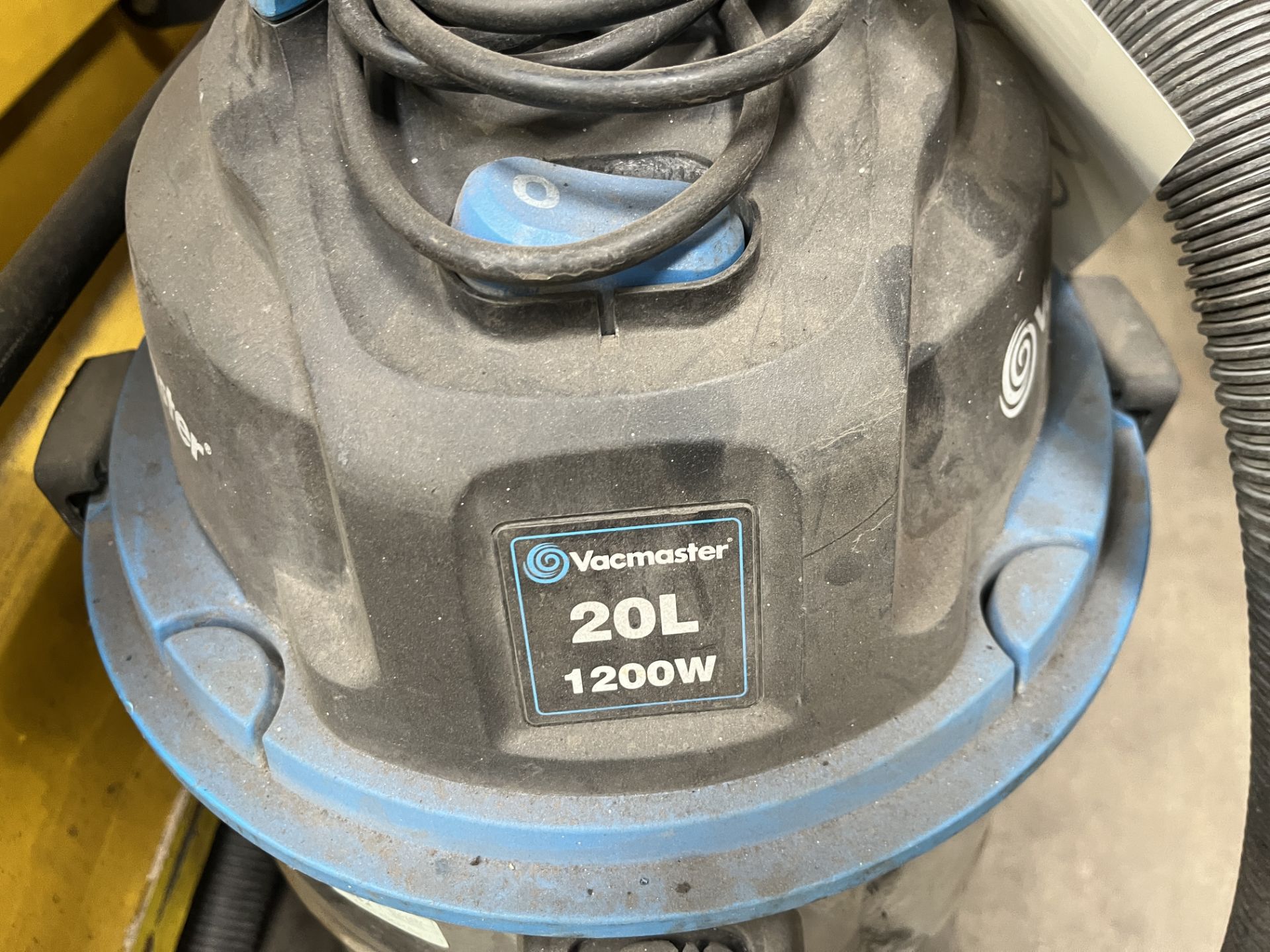 Vacuum Please read the following important notes:- ***Overseas buyers - All lots are sold Ex - Image 2 of 2