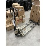 Crown Hand Hydraulic Pallet Truck (reserve removal until Wednesday 10 June 2026) Please read the