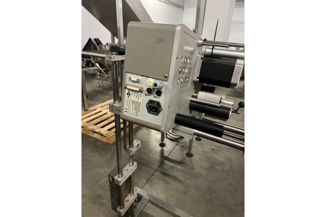 EME Series 2000 Over Conveyor Labeller, year of manufacture 2020, adjustable height, lift out charge - Image 4 of 5