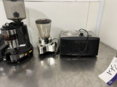 Table Top Cooker, Tipo Coffee Grinder and Kenwood Blender, lift out charge £5, lot located in