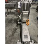 Apple MR900 Low Level Depositer, approx. 1.4m x 0.6m x 1.01m high, lift out charge - £30 + VAT,