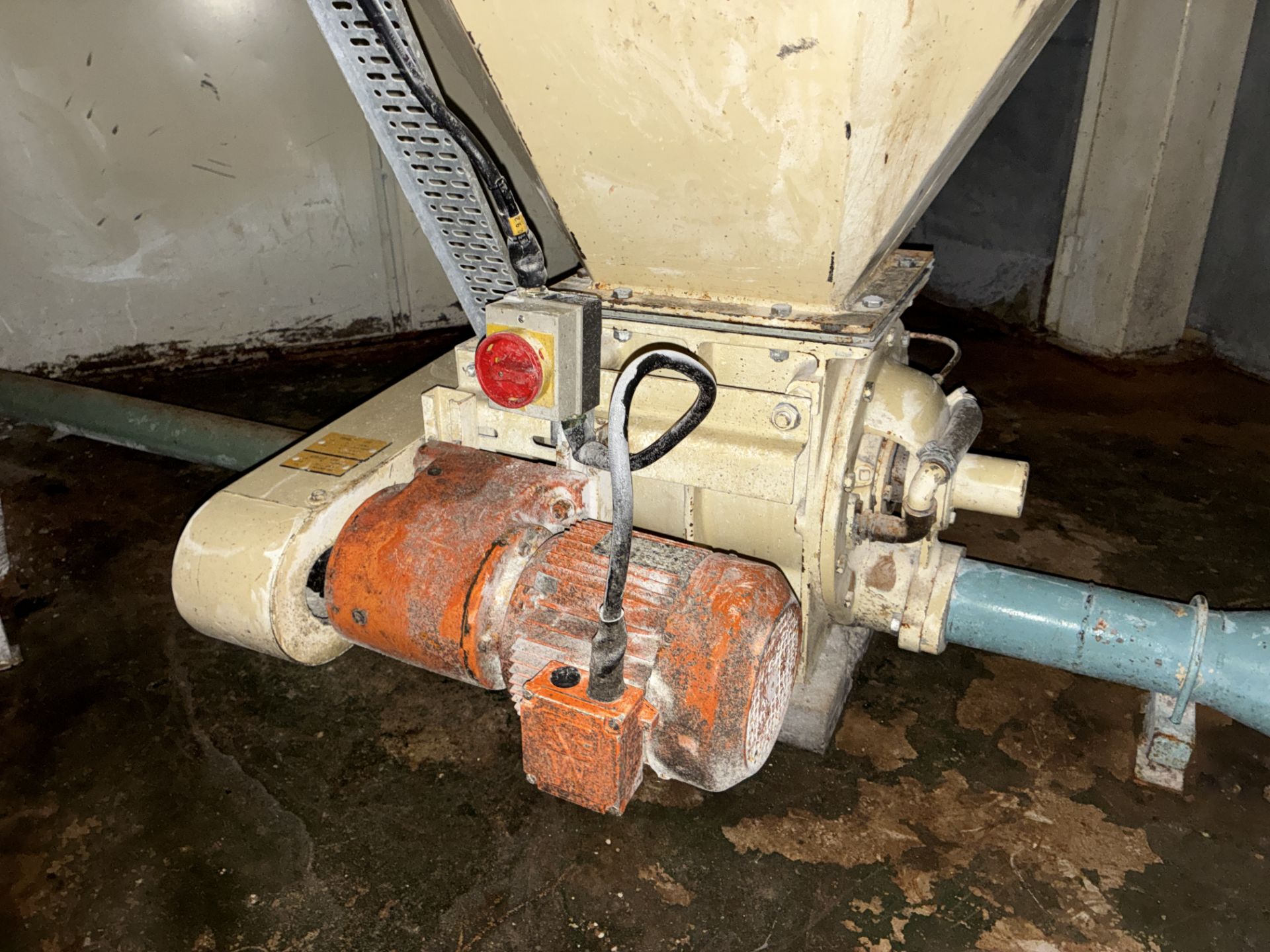 Dump Hopper & Conical Hopper, with vibrating sieves Please read the following important notes:- *** - Image 3 of 6