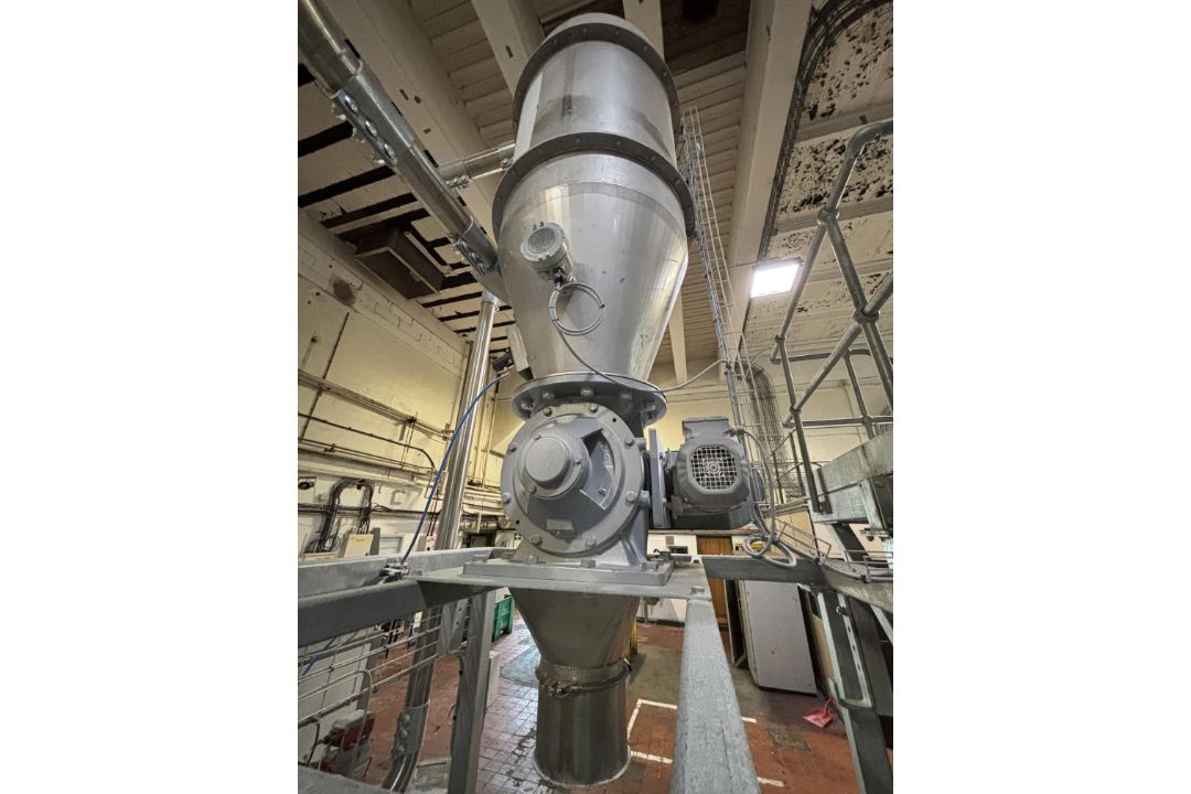 Dustcheck SFJC9-1-06 Rotary Valve Hopper, serial no. 10174, year of manufacture 2019 (please note - Image 7 of 9