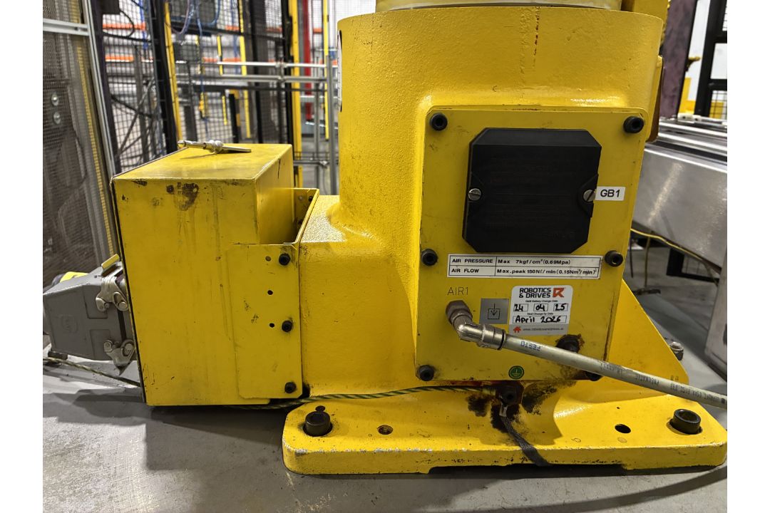 Fanuc M-16I ROBOT ROBOTIC ARM, year of manufacture 1999, 270kg, with Fanuc R-J3 power controller, - Image 4 of 11
