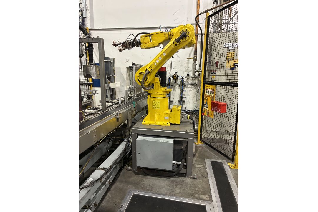 Fanuc M-16I ROBOT ROBOTIC ARM, year of manufacture 1999, 270kg, with Fanuc R-J3 power controller, - Image 1 of 11
