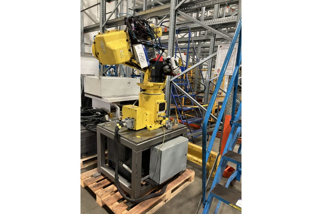 Fanuc M16i Robotic Arm, year of manufacture 1999, 270kg (Takeout / Loading charge - €10 + VAT) A - Image 2 of 5