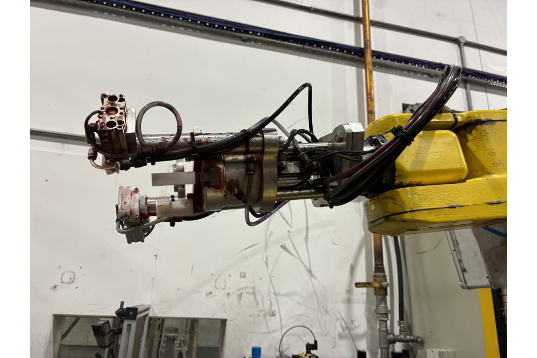 Fanuc M-16I ROBOT ROBOTIC ARM, year of manufacture 1999, 270kg, with Fanuc R-J3 power controller, - Image 3 of 11