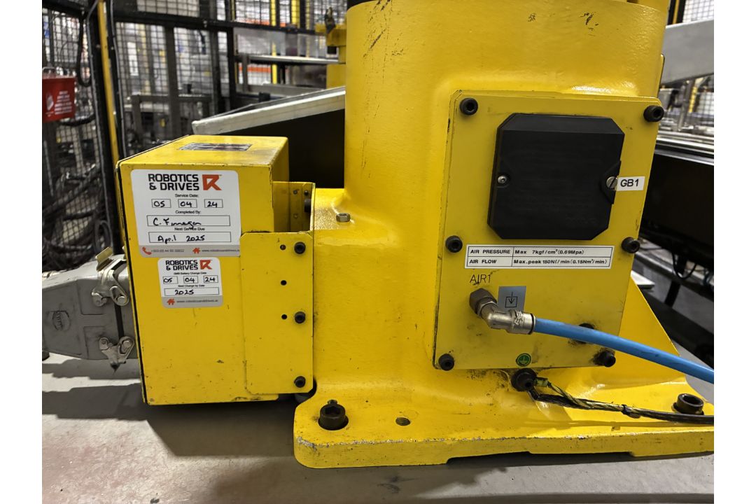Fanuc M-16I ROBOT ROBOTIC ARM, year of manufacture 1999, 270kg, with Fanuc R-J3 power controller, - Image 6 of 9