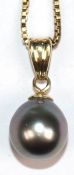 Kette und Anhänger mit hellgrauer Tahitiperle von ca. 9 mm Durchmesser, Kette 585er GG, ca. 4,1 g,