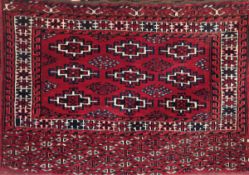 Yomuth-Turkmenentasche, rot/schwarz, geometrisch gemustert, Seite offen, 68x97 cm