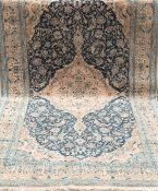 Teppich, beigegrundig, blau floral gemustert, Reinigung empfohlen, 300x172 cm