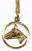 Kette mit Anhänger in Form eines Pferdekopfes, 333er GG, Durchmesser ca. 1,5 cm, Kettenlänge ca. 38