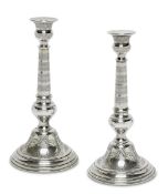 Ein Paar Kerzenleuchter. Wien, 1872 - 1922, Hermann Südfeld | Silber.